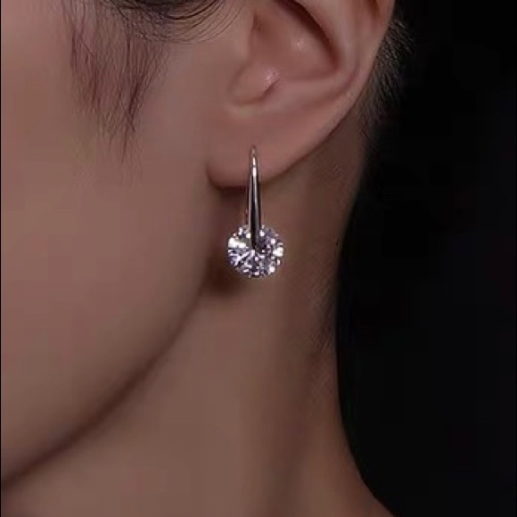 Swarovski Jewelry - Swarovski super sparkle crystal earrings